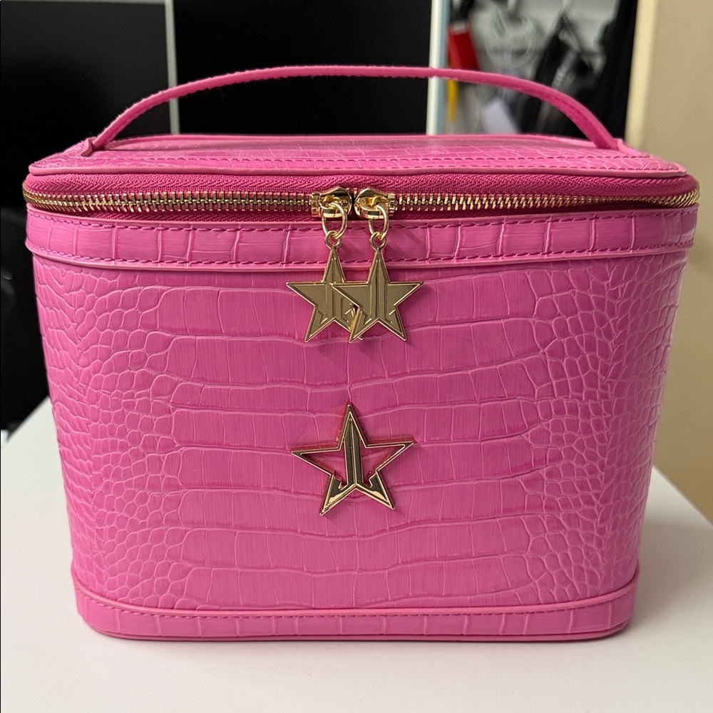 Jeffreee Star Pink Croc-Embossed makeup bag (sold out)